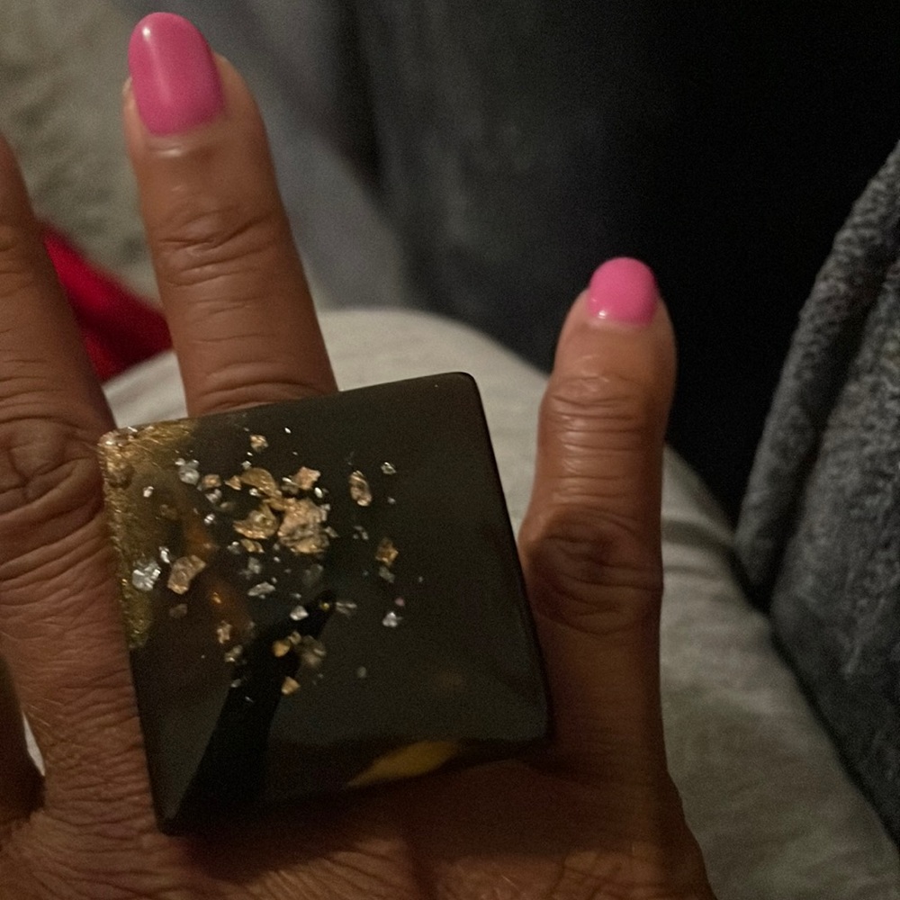 Brown square ring